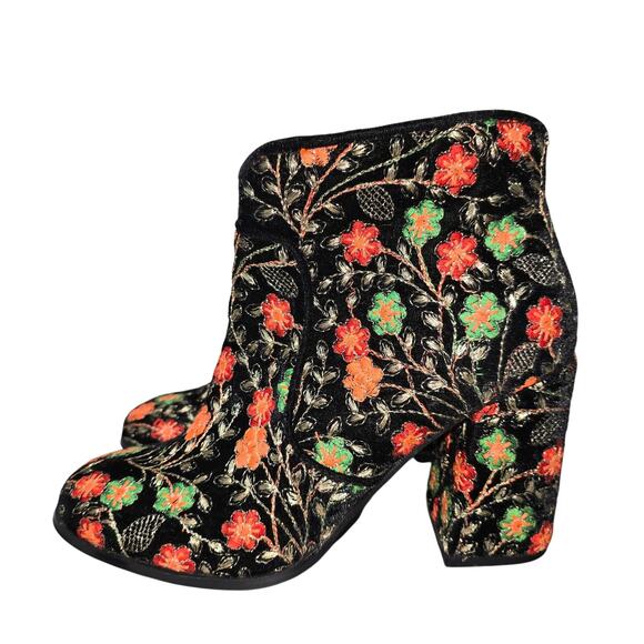 Fergie Tesla Booties Boots Block Heels Floral Embroidered Bohemian Boho Coquette - Picture 1 of 10